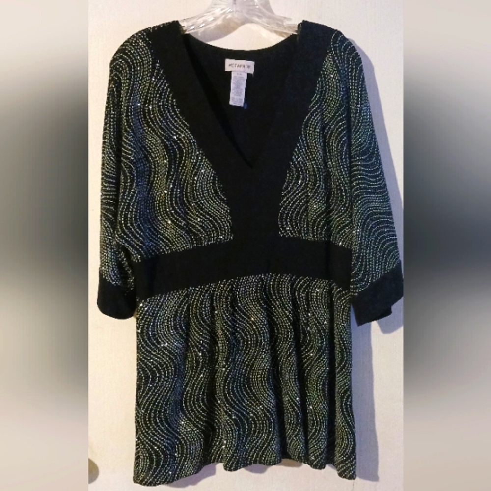 Black V,-Neck Top w Sequins. XL by‎ Metaphor